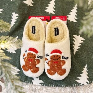 NEW Joe Boxer Gingerbread Man Holiday Slippers